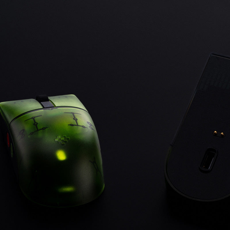 8BitDo Retro R8 Mouse - Xbox Edition for Smooth Gameplay