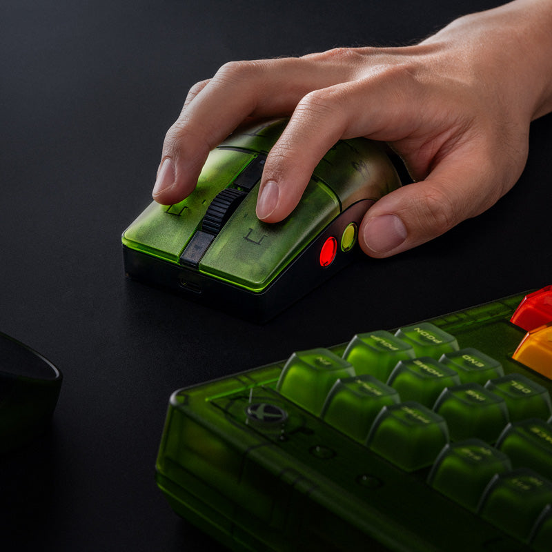 8BitDo Retro R8 Mouse - Xbox Edition for Smooth Gameplay