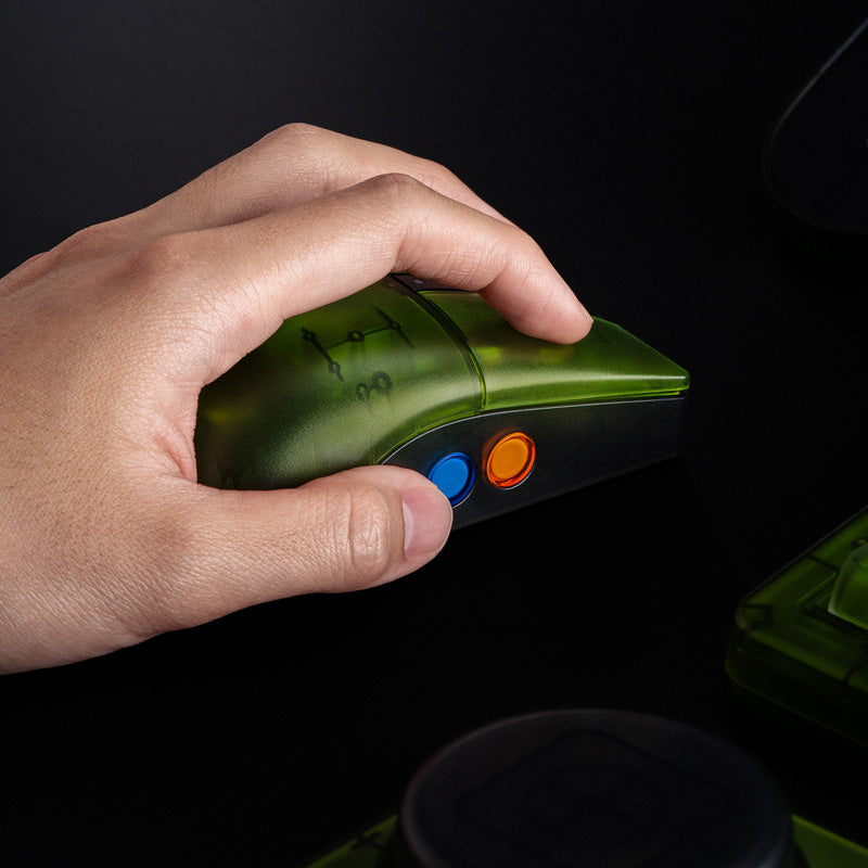8BitDo Retro R8 Mouse - Xbox Edition for Smooth Gameplay