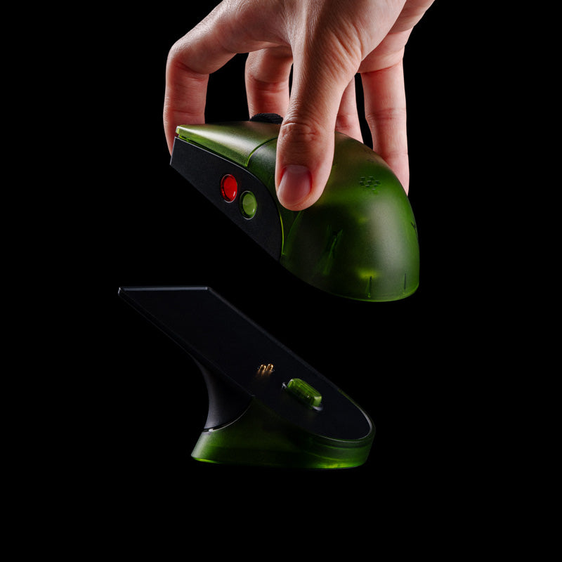 8BitDo Retro R8 Mouse - Xbox Edition for Smooth Gameplay
