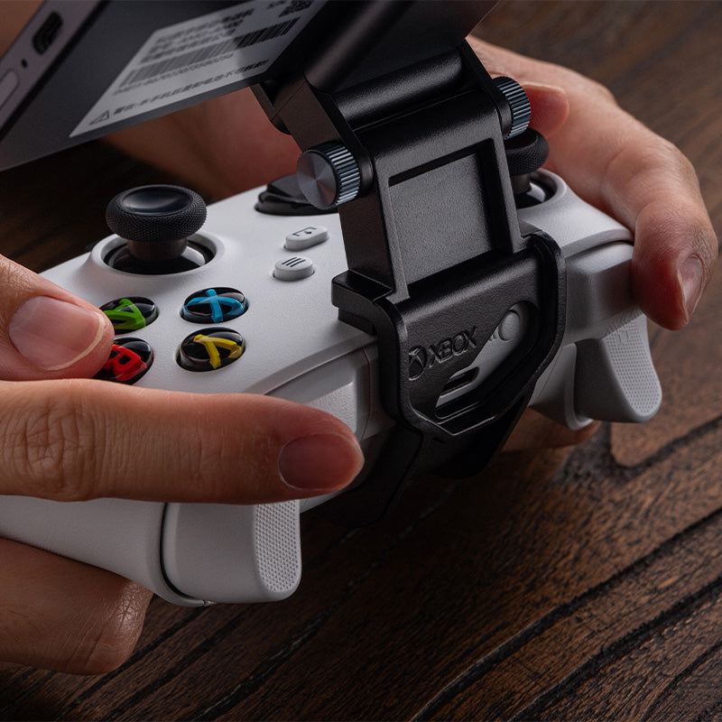 8BitDo Mobile Gaming Clip for Xbox Controllers for Smooth Gameplay
